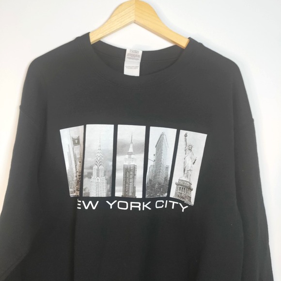 VTG New York City Sweatshirt Black NYC Skyline Statue of Liberty Iconic Artsy L - Picture 3 of 9